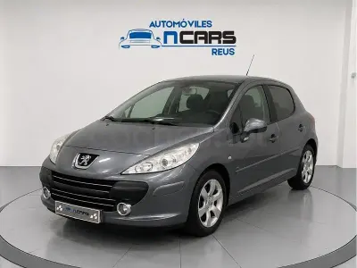 Usado Peugeot 307 110 CV (80 kW) 2006 Azul Berlina
