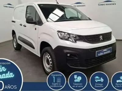 Usado Peugeot Partner Premium 130 CV (95 kW) 2022 Blanco Monovolumen