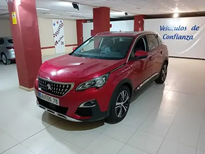 Usado Peugeot 3008 Active 130 CV (95 kW) 2020 Rojo SUV