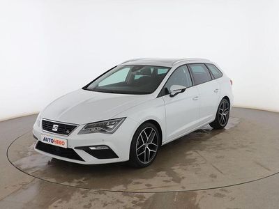 Usado Seat Leon FR 150 CV (110 kW) 2018 Blanco Familiar