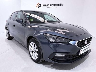 Usado Seat Leon Style 116 CV (85 kW) 2022 Gris Utilitario