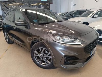 Gris / plata Usado 2021 Ford Kuga ST-Line SUV | 20.990 € (Caro)