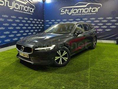 Usado Volvo V60 Momentum 150 CV (110 kW) 2021 Gris / plata Familiar
