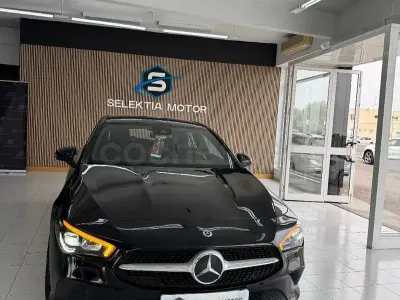 Usado Mercedes CLA200 150 CV (110 kW) 2026 Negro Familiar