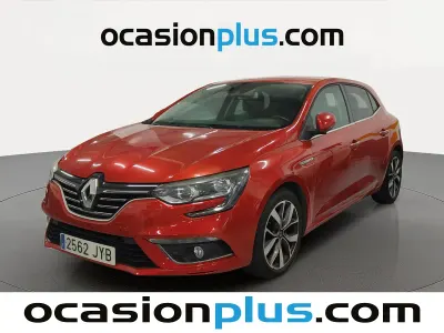 Begagnad Renault Mégane Bose Edition 131 HK (96 kW) 2017 Röd Halvkombi