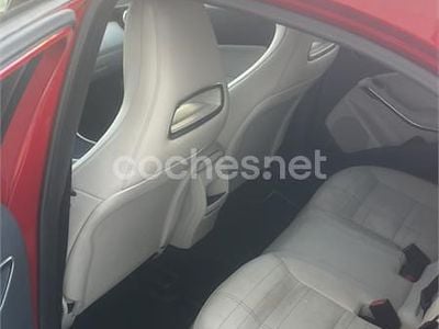 Usado Mercedes A220 Urban 170 CV (125 kW) 2013 Rojo Berlina