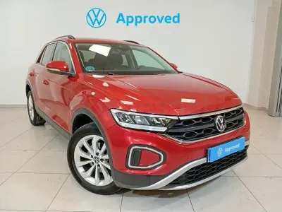 Usado VW T-Roc Life 110 CV (80 kW) 2024 Rojo SUV