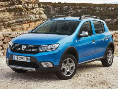 Usado Dacia Sandero Stepway Ambiance 90 CV (66 kW) 2017 Blanco Utilitario