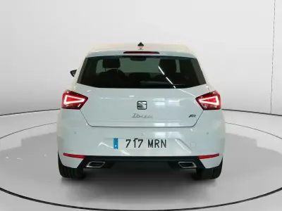Käytetty Seat Ibiza FR 150 HP (110 kW) 2024 Valkoinen Sedan