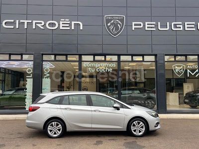Usado Opel Astra GS Line 122 CV (89 kW) 2020 Gris / plata Familiar