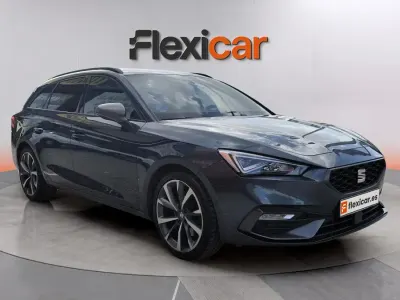 Usado Seat Leon FR 150 CV (110 kW) 2020 Gris Familiar