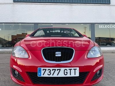 Rojo Usado 2010 Seat Leon Berlina | 9990 € (Caro)