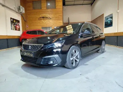 Usado Peugeot 308 SW GT-line 150 CV (110 kW) 2018 Negro Familiar