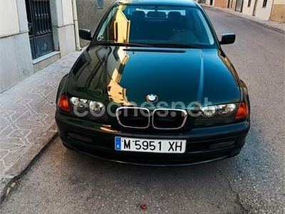 Verde Usado 1999 BMW 318 Berlina | 3200 €