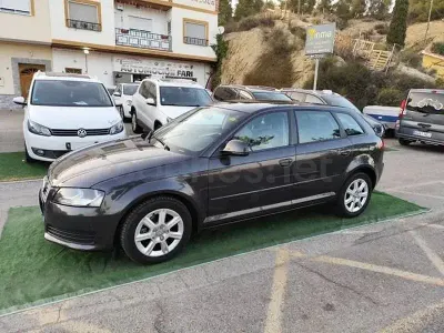 Usado Audi A3 Ambiente 105 HP (77 kW) 2009 Preto Citadino