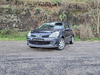 Gris Usado 2008 Renault Clio II Expression Utilitario | 3999 € (Precio justo)