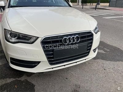 Käytetty Audi A3 Attraction 105 HP (77 kW) 2014 Valkoinen Sedan