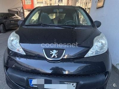 Usado Peugeot 107 68 CV (50 kW) 2006 Negro Utilitario