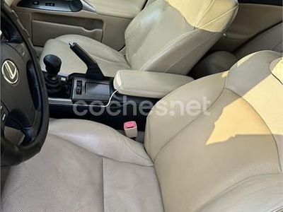 Lexus IS220d