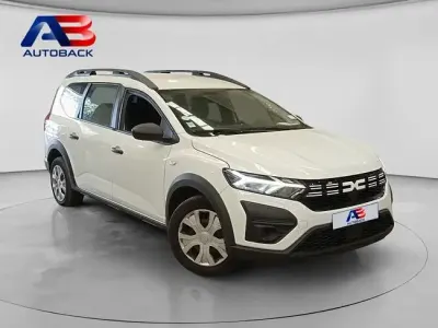 Usado Dacia Jogger Essentiel 100 CV (73 kW) 2023 Blanco Monovolumen