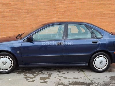 Usado Volvo S40 102 CV (75 kW) 2002 Azul Berlina