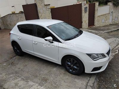 Usado Seat Leon Style 115 CV (84 kW) 2018 Blanco Berlina