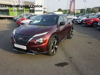Usado Nissan Juke 143 CV (105 kW) 2023 Burgundy + midnight black SUV