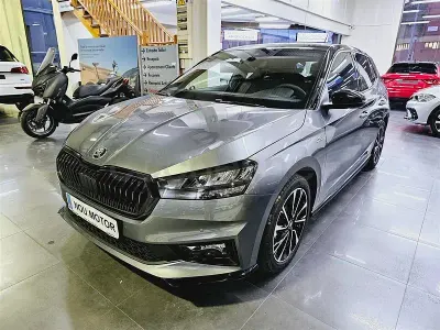 Nuevo Skoda Fabia Monte Carlo 150 CV (110 kW) 2025 Gris / plata Utilitario