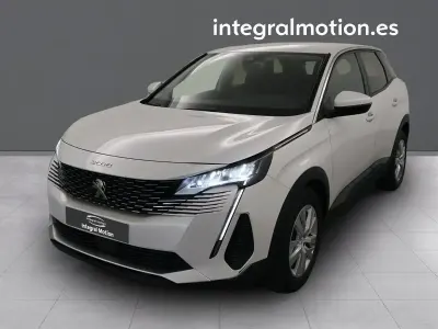 Usado Peugeot 3008 Active 130 CV (95 kW) 2022 Blanco SUV