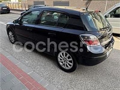 Usado Opel Astra Enjoy 100 CV (73 kW) 2007 Negro Berlina