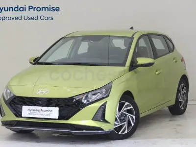 Usado Hyundai i20 100 CV (73 kW) 2025 Verde Utilitario
