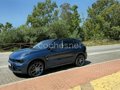 Usado Lynk & Co 01 261 CV (191 kW) 2022 Azul SUV