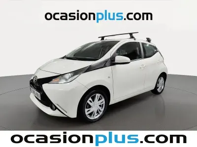 Usado Toyota Aygo X-play 69 CV (50 kW) 2018 Blanco Utilitario