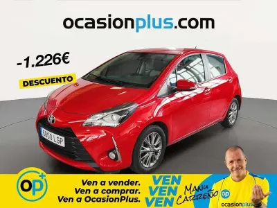 Usado Toyota Yaris Active 69 CV (50 kW) 2020 Rojo Utilitario
