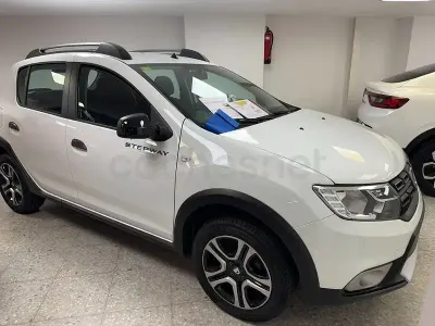 Usado Dacia Sandero Comfort 101 CV (74 kW) 2021 Blanco Berlina