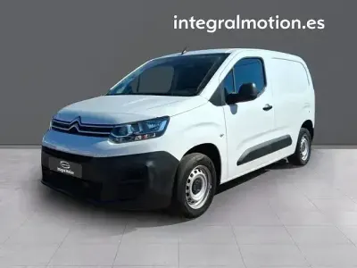Usado Citroën Berlingo 102 CV (75 kW) 2021 Blanco Monovolumen