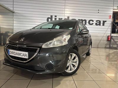 Usado Peugeot 208 Active 68 CV (50 kW) 2014 Gris / plata Utilitario