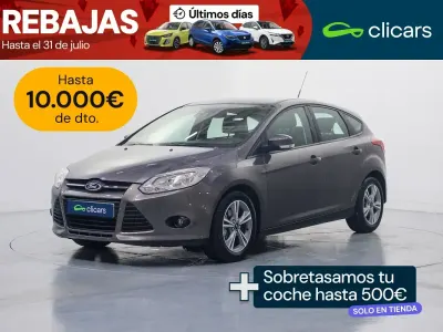 Usado Ford Focus Trend 125 CV (91 kW) 2014 Gris Berlina