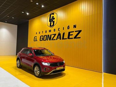 Rojo Usado 2023 VW T-Roc Life SUV | 21.900 € (Buen precio)