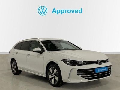 Usado VW Passat Business 272 CV (200 kW) 2024 Blanco Familiar