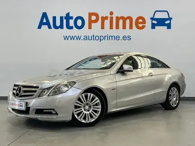 Usado Mercedes E220 170 CV (125 kW) 2010 Gris / plata Coupe
