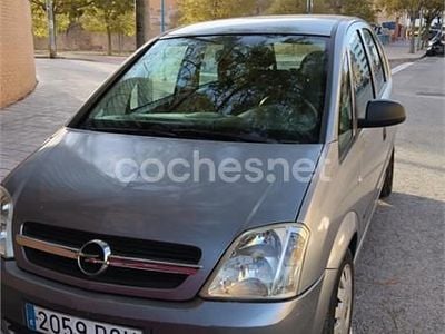 Usado Opel Meriva Cosmo 100 CV (73 kW) 2005 Azul Monovolumen