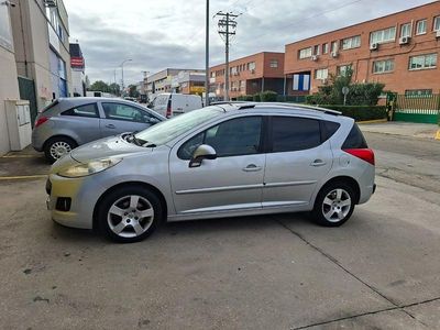 Usado Peugeot 207 Outdoor Outdoor 90 CV (66 kW) 2010 Gris / plata Familiar