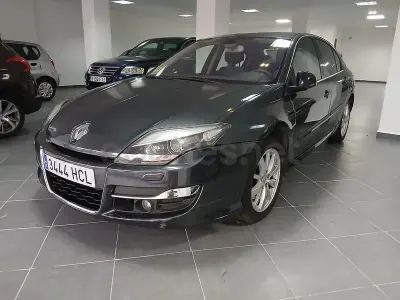 Usado Renault Laguna III Bose Edition 150 CV (110 kW) 2011 Negro Berlina