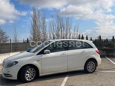 Usado Mercedes B180 109 CV (80 kW) 2012 Blanco Monovolumen