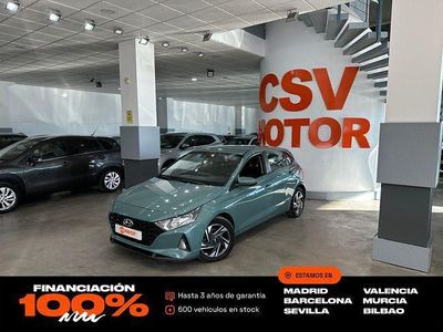 Usado Hyundai i20 100 CV (73 kW) 2022 Verde Utilitario