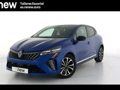 Używany Renault Clio V Techno 90 KM (66 kW) 2024 Niebieski Sedan/Limuzyna