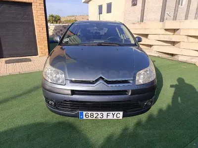 Usado Citroën C4 90 CV (66 kW) 2008 Gris / plata Berlina
