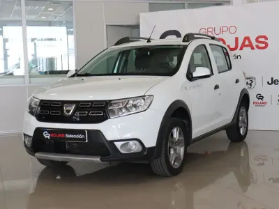 Usado Dacia Sandero Essentiel 100 CV (73 kW) 2021 Blanco