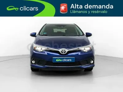 Usado Toyota Auris Business Edition 116 CV (85 kW) 2017 Azul Berlina